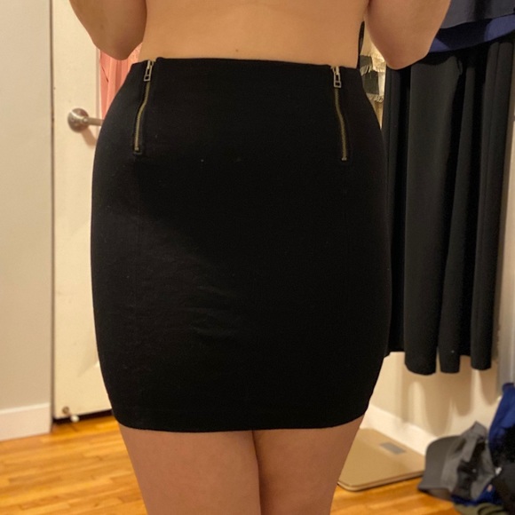 Sunday best skirt - Picture 1 of 2